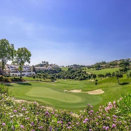 Harmony Golf Apartment Malaga Exterior photo